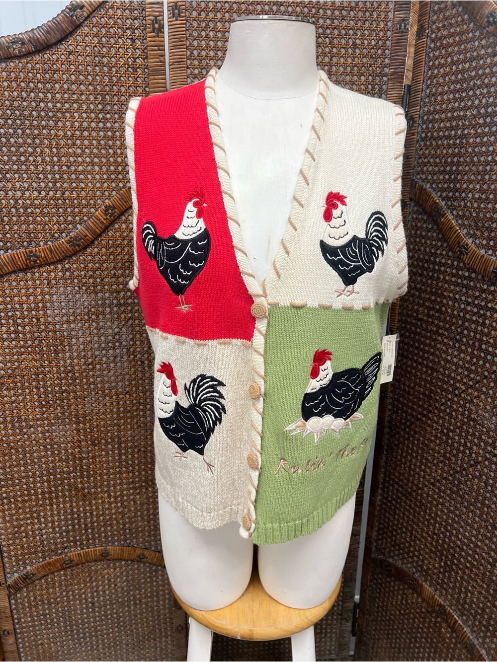 NWT Mandal Bay rooster sweater vest medium
